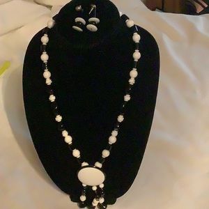 Necklace/earring set